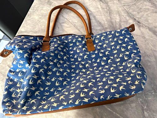 Blue bird print soft duffle - bird,