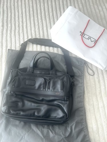Tumi leather briefcase black - briefcase,