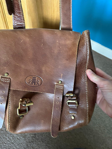Brown leather messenger - brown,