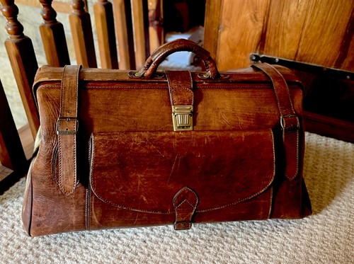 Medical brown leather vintage - medical,