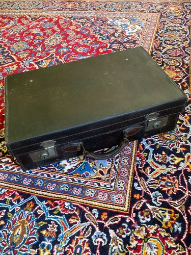 Vintage leather suitcase - leather,