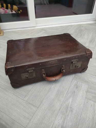 Derry toms trunk dept - &,