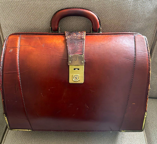 True vintage brown leather - true,
