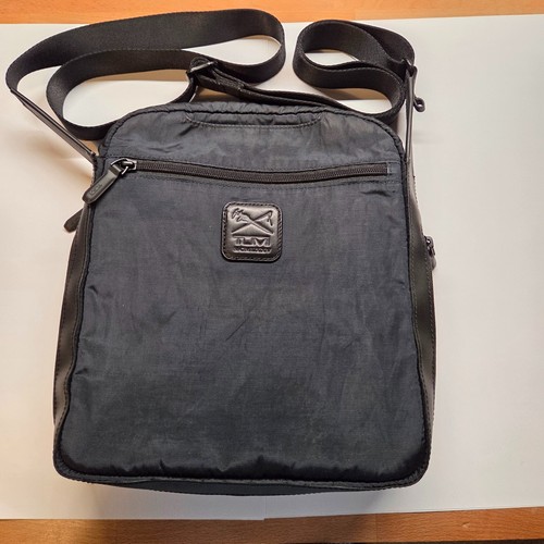 Tumi bag genuine - ,